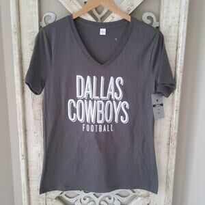 NFL Women's Dallas Cowboys Football Graphic Short Sleeve V-Neck Tee
